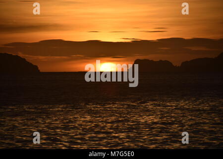 Coucher du soleil à El Nido, Philippines Banque D'Images