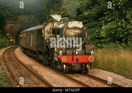 Cinq noir numéro 45407 de la Locomotive à vapeur à Headingley sur le Scarborough Spa Express train charte 23 Juillet 2007 - Headingley, Yorkshire, United Kin Banque D'Images