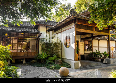 Ce bâtiment de style japonais a été construit en 1921 et fut un célèbre Hot Spring Hotel durant la domination japonaise. Aujourd'hui c'est le musée de Beitou. Banque D'Images