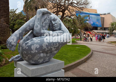 Sculpture de Rabarama Paola Epifani au Palais des Festivals et des Congrès de Cannes, Boulevard de La Croisette, Cannes, Côte d'Azur, France, Europe Banque D'Images