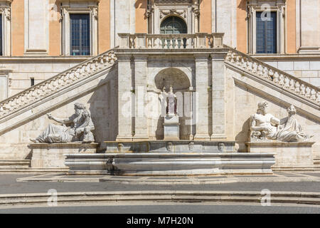 Fontana della Dea Roma, Capitole, Campidoglio, Rome, Italie Banque D'Images