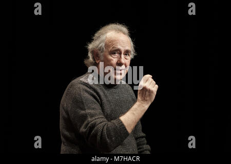 Chanteur espagnol Joan Manuel Serrat effectue au cours de la présentation de sa prochaine tournée 'Mediterraneo da capo' au Cercle des Beaux-arts de Madrid, Espagne, 08 février 2018. La visite se concentre sur son album du Serrat 'Mediterraneo' (1971) et se déroule du 22 avril au 19 décembre 2018. Joan Manuel Serrat d' : où : Madrid, Espagne Quand : 08 Feb 2018 Crédit : Oscar Gonzalez/WENN.com Banque D'Images