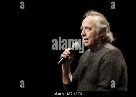 Chanteur espagnol Joan Manuel Serrat effectue au cours de la présentation de sa prochaine tournée 'Mediterraneo da capo' au Cercle des Beaux-arts de Madrid, Espagne, 08 février 2018. La visite se concentre sur son album du Serrat 'Mediterraneo' (1971) et se déroule du 22 avril au 19 décembre 2018. Joan Manuel Serrat d' : où : Madrid, Espagne Quand : 08 Feb 2018 Crédit : Oscar Gonzalez/WENN.com Banque D'Images