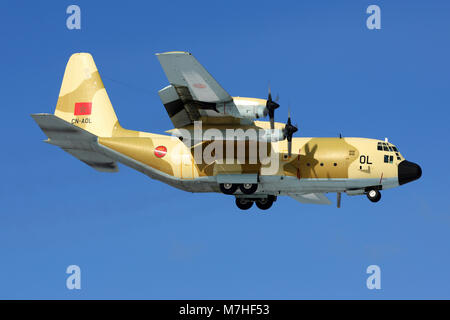 Un C-130H Hercules de l'avion de transport militaire marocain Royal Air Force. Banque D'Images