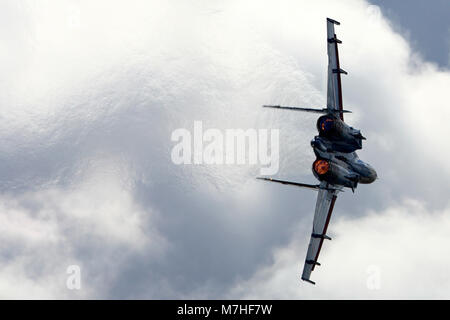 Su-27 jet de combat de Chevaliers russes, l'équipe de démonstration aérienne. Banque D'Images