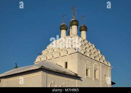 KOLOMNA, RUSSIE - 10 mars 2018 Vue de l'église Saint-Nicolas sur Posada - vieux-croyants orthodoxes Église de journée d'hiver. Style architectural - Russe Banque D'Images