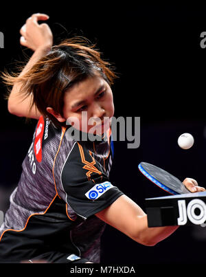 Doha. Mar 10, 2018. Hitomi Sato du Japon renvoie la balle pendant le match quart féminin contre Liu Shiwen de Chine à l'ITTF World Tour Platinum, l'Open du Qatar dans la capitale du Qatar Doha le 10 mars 2018. Hitomi Sato a perdu par 1-4. Credit : Nikku/Xinhua/Alamy Live News Banque D'Images