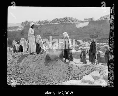 Les fouilles. Ain Shems (Beth Shemesh) sur la plaine de Sharon. L'Égyptien 'task master' accélérer les travailleurs LOC.15687 matpc Banque D'Images