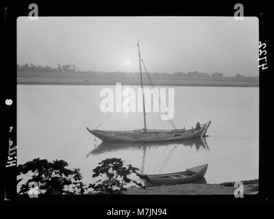 L'Iraq. Scènes sur le fleuve Euphrate prises à Hilla. Une scène coucher de LOC.16126 matpc Banque D'Images