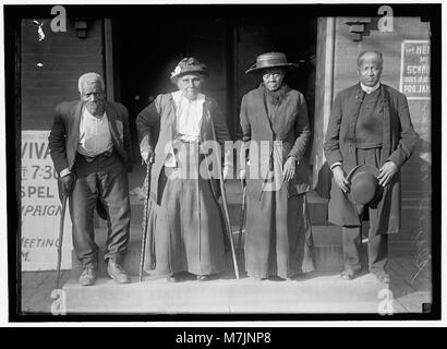 Les esclaves de la réunion. LEWIS MARTIN, l'âge 100 ; MARTHA ELIZABETH BANKS, l'âge 104 ; AMY WARE, l'âge de 103 ans ; AP. S.P. DREW, NÉ LIBRE RCAC2016866888 Banque D'Images
