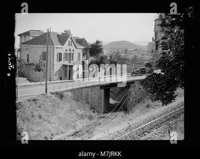 Le Mont Liban. Beyrouth. Aleih, Ras-el-District du Metn. Aleih. Le rail et route moteur matpc LOC.15442 Banque D'Images