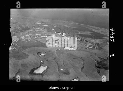 Vues aériennes de la Palestine, montrant le delta du Nil et les lagunes salées près d'Alexandrie, capturées lors d'un vol. L’image met en évidence la géographie et les caractéristiques côtières de la région, au sud d’Alexandrie. Banque D'Images
