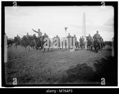 Revue de cavalerie PAR LE PRÉSIDENT WILSON. Manœuvres EN CAVALERIE RCAC2016865017 Banque D'Images