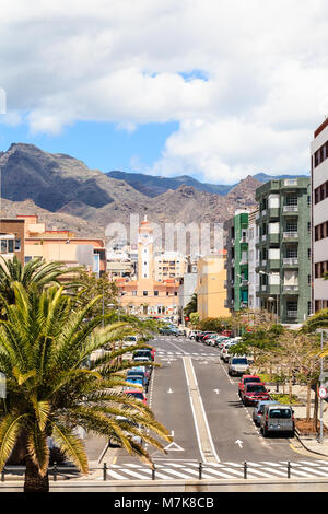 Santa Cruz de Tenerife, Espagne - 3 mai 2012 : Marché Municipal en Afrique de Nuestra Senora de la Recova ou Marché Municipal Notre Dame d'Afrique La Recova sho Banque D'Images