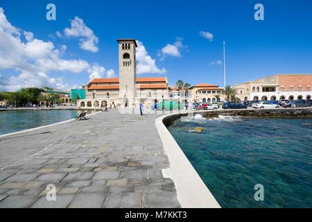 RHODES, Grèce - Mai 04 : Vue d'Evangelismos Church (aussi appelée l'église de l'Annonciation) situé au port de Mandraki sur Mai 04, 2016 dans la R Banque D'Images