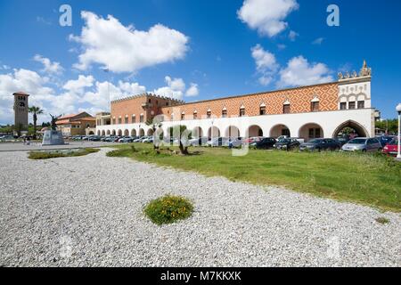 RHODES, Grèce - Mai 04 : chambre des complexes Gouverneur construit pendant l'occupation italienne dans un style art déco à Le port de Mandraki sur Mai 04, 2016 à Rhodes, le GRE Banque D'Images