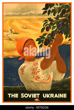 Vintage 1938 affiche de voyage l'Ukraine soviétique avec une terre de beaucoup de propagande de scène de récolte Banque D'Images