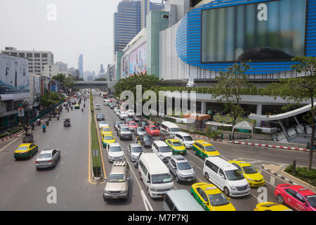 Le trafic dans le centre de Bangkok, Thaïlande Banque D'Images