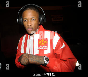 YG sur-ensemble à la 'Tut Il & Boot Il Remix' Music Video le 18 novembre 2010 à Los Angeles. Banque D'Images