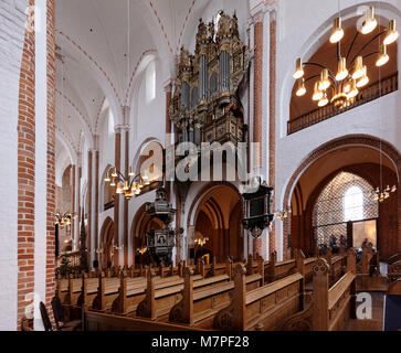 Roskilde, Danemark - 28 décembre 2016 : l'intérieur de la Cathédrale de Roskilde où 39 rois et reines du Danemark sont enterrés. La Cathédrale est un monde de l'UNESCO Banque D'Images