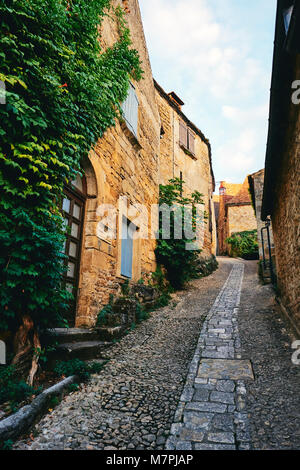 Les rues étroites de Beynac et Cazenac en Dordogne France. Banque D'Images