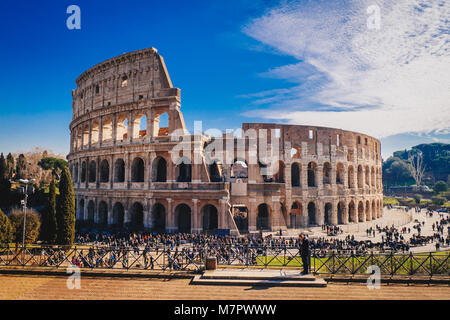 Le Colisée romain à Rome, Italie image HDR Banque D'Images