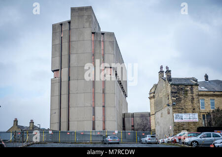 La construction controversée High Point à Bradford, West Yorkshire, Angleterre. Banque D'Images