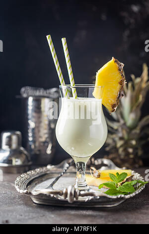 Frozen Cocktail Pina Colada Banque D'Images