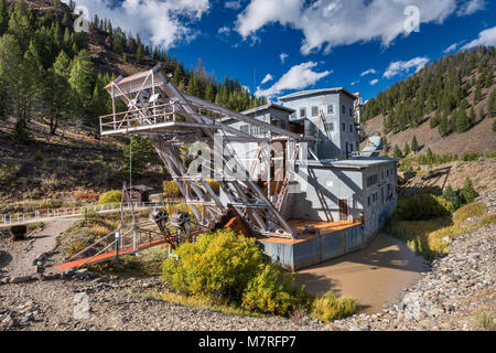 Drague Fourche Yankee, Bonanza City ville fantôme, Yankee Fork de Salmon River, Custer Road, Salmon-Challis Aventure Autoroute Natl Forest, North Carolina, USA Banque D'Images