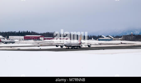 Avions Cargo, 747 et 777 et atterrissant à l'Aéroport International Ted Stevens Anchorage en Alaska, Atlas Air, Korean Air Cargo, Asiana Cargo Banque D'Images