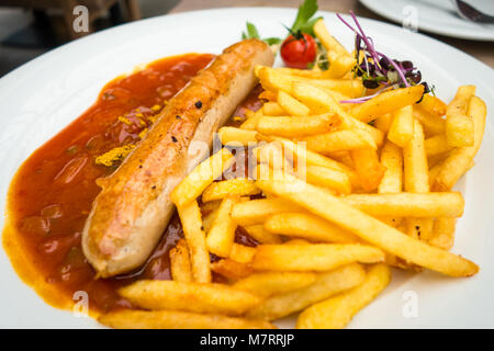 Saucisses et frites à Bamberg Banque D'Images