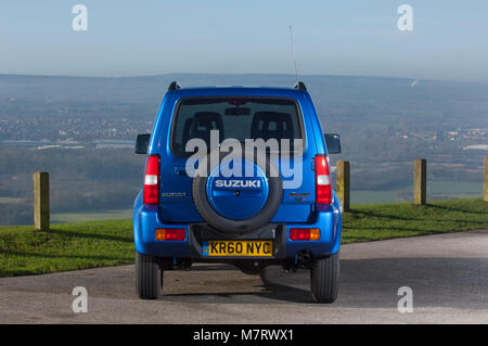 2011 Suzuki Jimny 4x4 petit terrain Banque D'Images