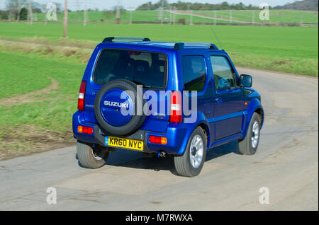 2011 Suzuki Jimny 4x4 petit terrain Banque D'Images