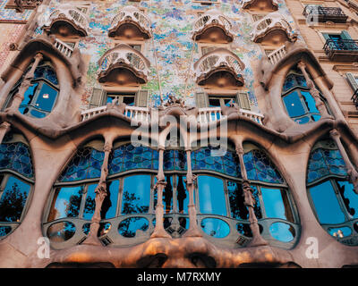 Barcelone, Espagne - 4 octobre 2014 : vue extérieure création de Gaudi Casa Batlo interne. Le bâtiment qui est aujourd'hui la Casa Batllo a été construit en 1877 par Antoni Ga Banque D'Images