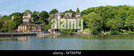 Newmillerdam, lac, d'un hangar à bateaux et environs, Wakefield, West Yorkshire, Royaume-Uni. Banque D'Images