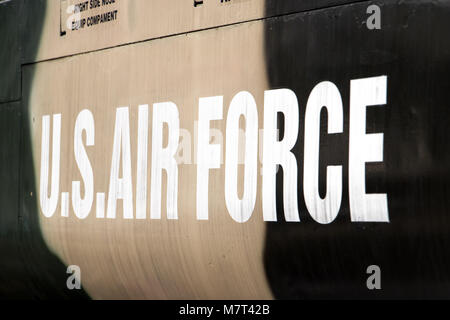 Us Air Force inscription sur F-5d'un avion de chasse. Partie de chasseur supersonique américain. Banque D'Images