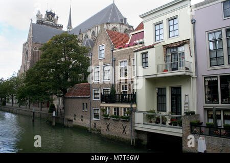 Pays-bas,South Holland,Dordrecht , juin 2016 : vue sur les Pottenkade Banque D'Images