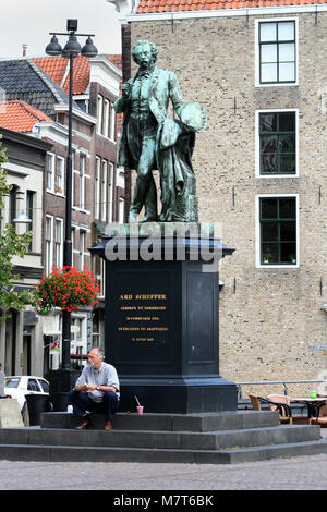 Pays-bas,South Holland,Dordrecht , juin 2016:Statue de l'ARIJ Scheffers sur le Scheffersplein Banque D'Images