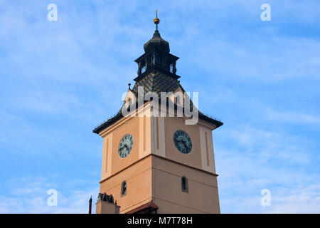 Brasov, Roumanie. Le 4 février 2017. Tour de l'horloge de l'histoire de Brasov County Museum Banque D'Images