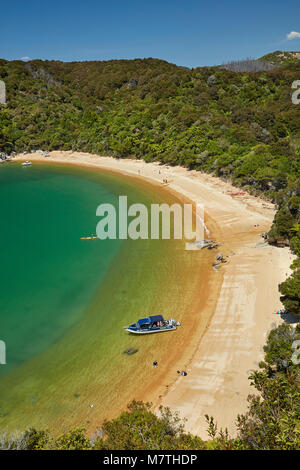 Taxi de l'eau au Te Pukatea Bay, parc national Abel Tasman, région de Nelson, île du Sud, Nouvelle-Zélande Banque D'Images