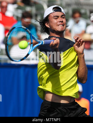 20 février 2018 : Taro Daniel, depuis le Japon, frappe un coup droit contre Milos Raonic, du Canada, au cours de l'Open ATP de Delray Beach 2018 Tournoi de tennis professionnel, joué au stade de Delray Beach & Tennis Center à Delray Beach, Florida, USA. Milos Raonic a remporté 6-1, 7-5. Mario Houben/CSM Banque D'Images