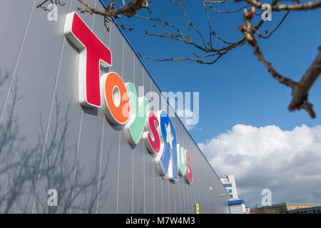 Magasin Toys R Us avant sa fermeture en Southampton, Hampshire, England, UK. Banque D'Images