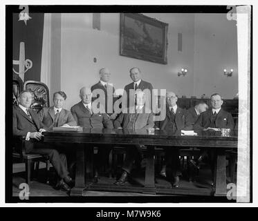 Cette image représente la Denby & House Naval Affairs Company, datée du 19 janvier 1924. La photographie donne un aperçu de l'industrie navale et de son développement au début du XXe siècle. Banque D'Images