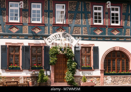 Gasthaus Zum Krug, Hattenheim, Rheingau, Hessen, Allemagne Banque D'Images