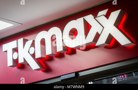 TK Maxx Store Se connecter dans le Hampshire, au Royaume-Uni Banque D'Images