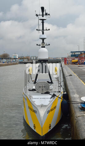 USV Maxlimer est une longue endurance Unmanned Surface navire et est l'un des candidats retenus pour la découverte des océans XPRIZE Shell Banque D'Images