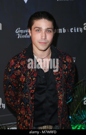 La bombe 'City' Los Angeles premiere tenue au toit de la Cinelounge Montalban Theatre avec : Logan Huffman Où : Los Angeles, California, United States Quand : 09 Feb 2018 Credit : Sheri/WENN.com Determan Banque D'Images