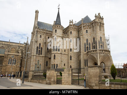 Belle et célèbre de Astorga Epsiscopal Palace, à Astorga, Leon, Espagne, Europe/ maison de vacances marche/// touristes beauté Banque D'Images