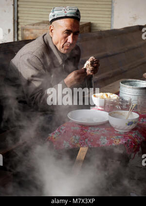 Au grand marché du dimanche de Kashgar, Xinjiang, Chine Banque D'Images