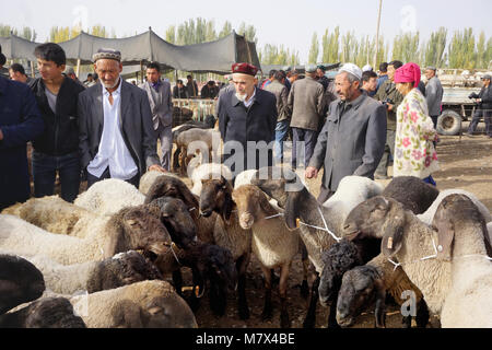 Au grand marché du dimanche de Kashgar, Xinjiang, Chine Banque D'Images